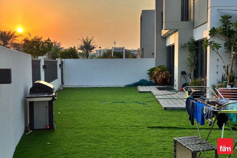 Huvila Dubai, Arabiemiraatit 4 makuuhuonetta, 332.4 m2 № 660578 - kuva 3