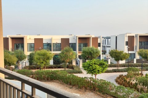 ویلا در Dubai ، امارات متحده عربی 4 خوابه ، 332.4 متر مربع.  شماره 660578