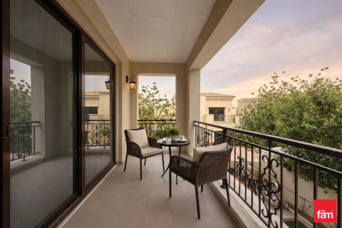 Villa til salg i Dubai, UAE 3 soveværelser, 405 kvm № 699714 - foto 3