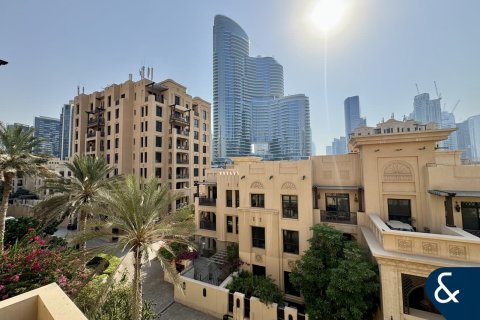 Apartman u Old Town, Dubai, UAE 2 spavaćih soba, 131 m2 Br. 666426 - fotografija 18