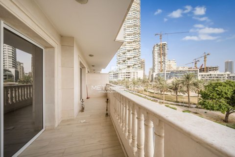 Apartamento en venta en Jumeirah Village Circle, Dubai, EAU 2 dormitorios, 132 m2 № 663619 - foto 4