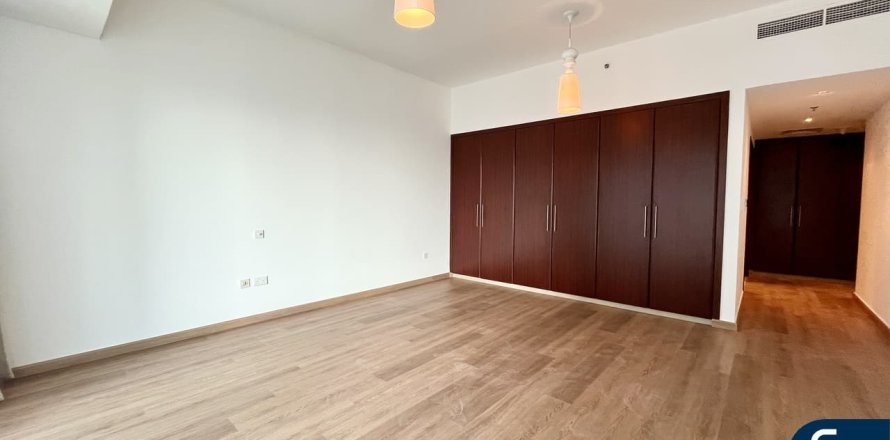 Apartman u EMIRATES CROWN u gradu Dubai Marina, UAE 3 spavaće sobe, 361 m2 Br. 671631