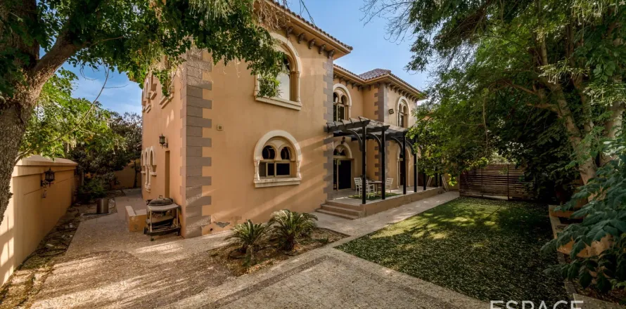 Вилла в Dubai Land, Дубай, ОАЭ 5 спален, 600м2 № 661030