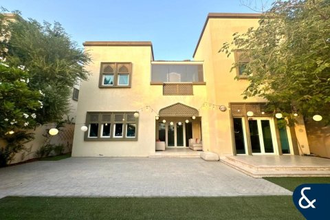 Villa à louer à Jumeirah Park, Dubai, EAU 3 chambres, 285 m2 № 668089 - photo 1