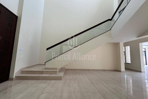 Снять в аренду виллу в Мохаммед Бин Рашид Сити, Дубай, ОАЭ 6 спален, 1179.03м2, № 650551 - фото 9