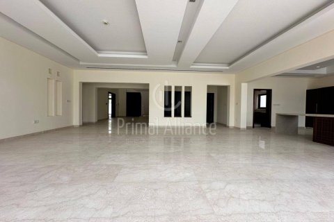Снять в аренду виллу в Мохаммед Бин Рашид Сити, Дубай, ОАЭ 6 спален, 1179.03м2, № 650551 - фото 6