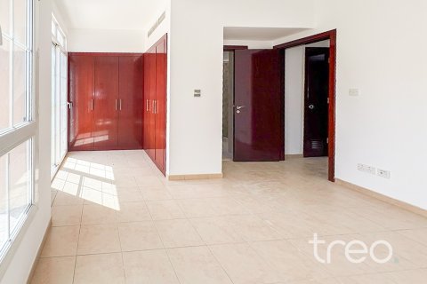 Βίλα σε Arabian Ranches, Dubai, ΗΑΕ 3 υπνοδωμάτια, 163.6 τ.μ. Αρ. 739255 - φωτογραφία 17
