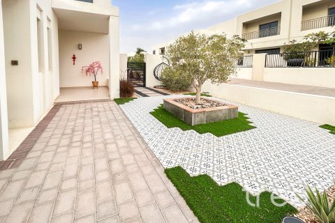 Town Square、Dubai、UAE にあるタウンハウス販売中 4ベッドルーム、219.9 m2、No739254 - 写真 2