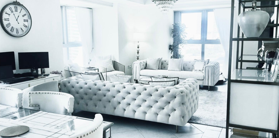 Apartment in Dubai Marina, UAE 3 bedrooms, 187 sq.m. № 707742