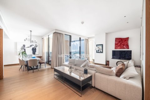 Appartamento in vendita a Jumeirah, Dubai, EAU 2 camere da letto, 180 mq. № 664931 - foto 1