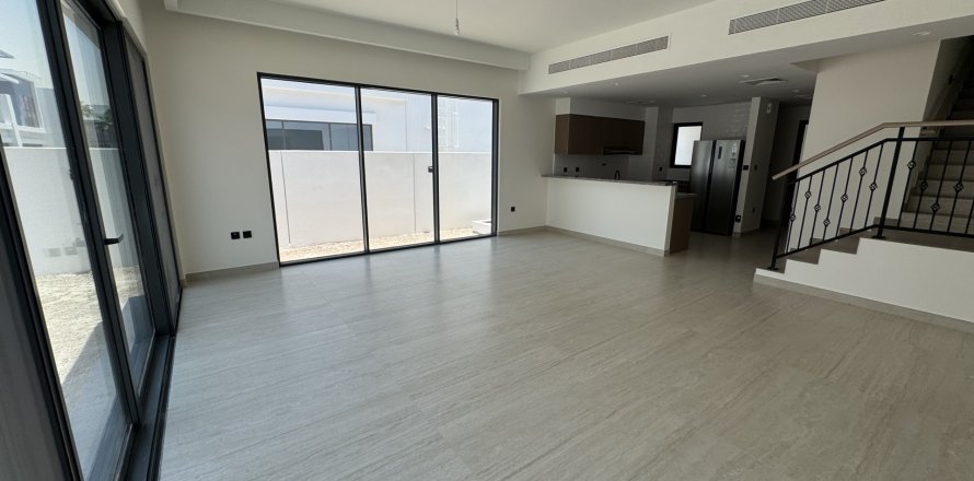 Damac Lagoons、Dubai、UAEにあるヴィラ 5ベッドルーム、219.6 m2 No749034