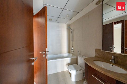 Зняти в оренду квартиру в Даунтаун Дубай (Даунтаун Бурдж Дубай), ОАЕ 2 спальні, 108.8м2, № 739787 - фото 12