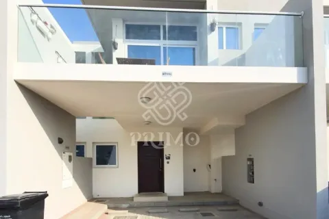 Ridamaja asukohaga Dubai, AÜE: 3 magamistoaga, 112 m² Nr 713989