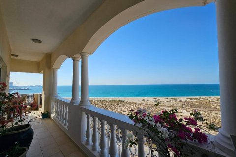 Пәтер Al Hamra Village, Рас-эль-Хайма, БАӘ-да 2 жатын бөлмелер, 120 м² № 656640 - фото 3