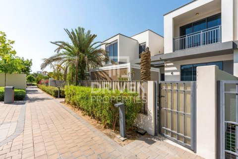 Dubai Hills Estate、Dubai、UAEにあるヴィラ 3ベッドルーム、203 m2 No684431