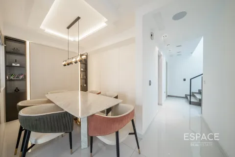 Зняти в оренду віллу в Дубай Хилс Эстейт, ОАЕ 4 спальні, 229м2, № 661177 - фото 3