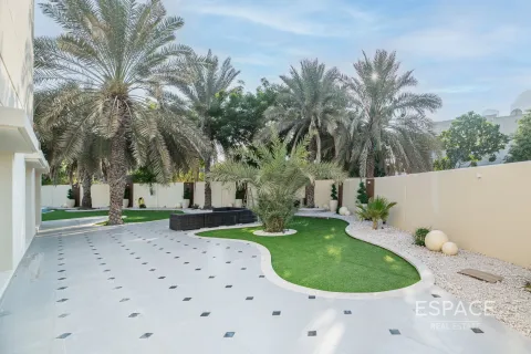 Meadows, Dubai, BAE’de kiralık вилла 5 yatak odası, 557 m&sup2; No 661179 - fotoğraf 19