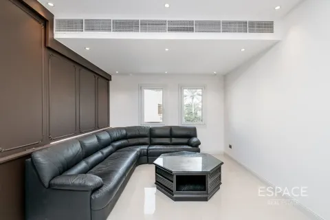 Meadows, Dubai, BAE’de kiralık вилла 5 yatak odası, 557 m&sup2; No 661179 - fotoğraf 16