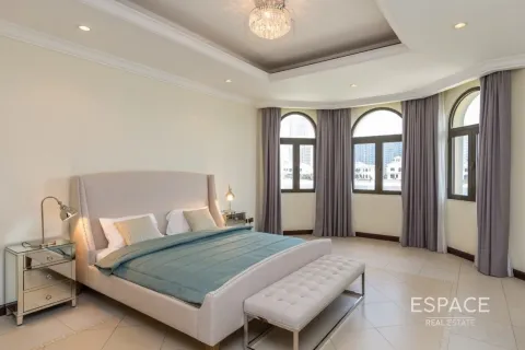 Huvila Palm Jumeirah, Dubai, Arabiemiraatit 4 makuuhuonetta, 465 m2 № 661180 - kuva 12