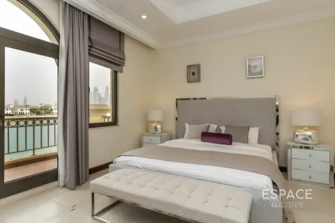 Huvila Palm Jumeirah, Dubai, Arabiemiraatit 4 makuuhuonetta, 465 m2 № 661180 - kuva 8