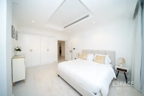 Vilă de închiriat în Palm Jumeirah, Dubai, EAU 4 dormitoare, 465 mp.  №661180 - poză 12
