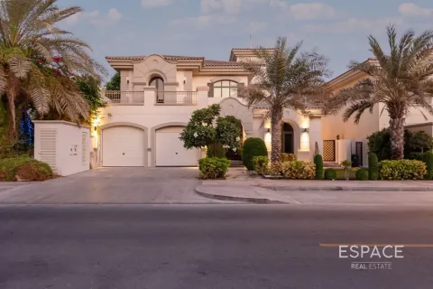 Huvila Palm Jumeirah, Dubai, Arabiemiraatit 4 makuuhuonetta, 465 m2 № 661180 - kuva 1