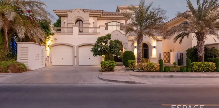 Huvila Palm Jumeirah, Dubai, Arabiemiraatit 4 makuuhuonetta, 465 m2 № 661180