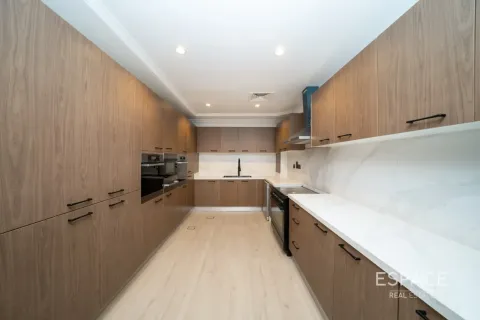 Vilă de închiriat în Palm Jumeirah, Dubai, EAU 4 dormitoare, 465 mp.  №661180 - poză 13