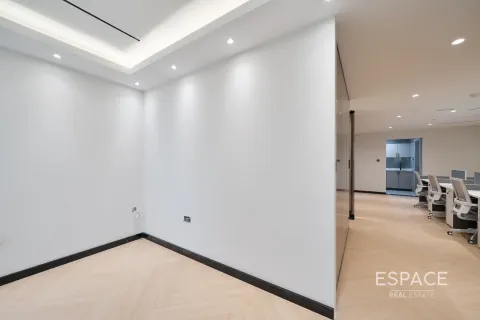 משרד להשכרה ב Jumeirah Lake Towers, Dubai, איחוד האמירויות 79 מ"ר, מספר 661176 - תמונה 13