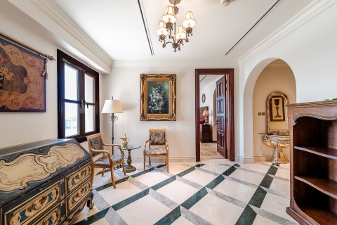 Vila v Dubai, SAE 6 spální, 1486 m2 č. 696403 - Fotografia 24