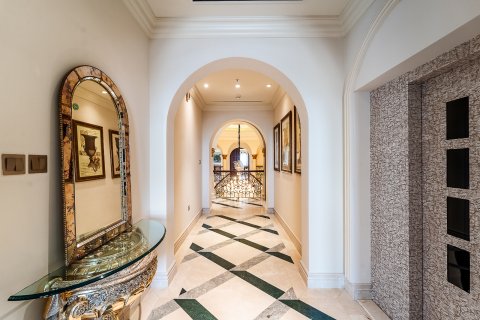 Vila v Dubai, SAE 6 spální, 1486 m2 č. 696403 - Fotografia 17