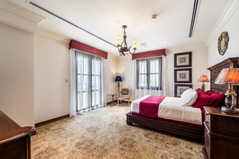 Vila v Dubai, SAE 6 spální, 1486 m2 č. 696403 - Fotografia 18