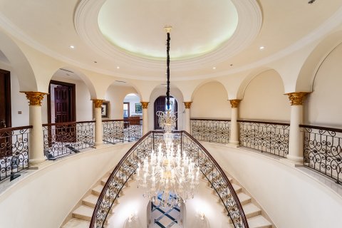 Vila v Dubai, SAE 6 spální, 1486 m2 č. 696403 - Fotografia 12
