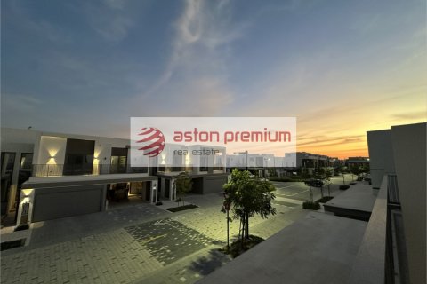 טאונהאוס להשכרה ב Tilal Al Ghaf, Dubai, איחוד האמירויות  3 חדרי שינה, 147 מ"ר, מספר 753861 - תמונה 18
