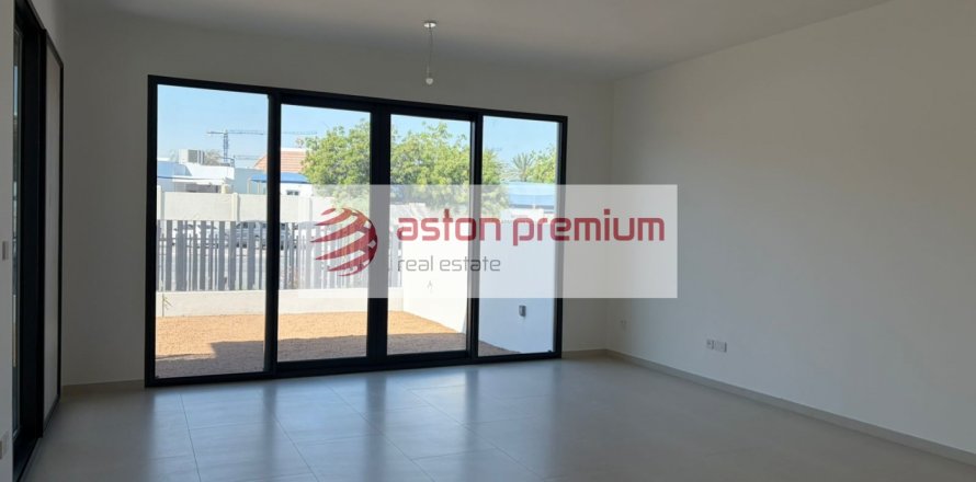 Adosado en Jebel Ali, Dubai, EAU 4 dormitorios, 340 m² № 753862