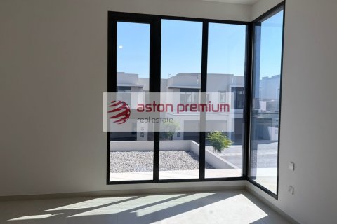 Adosado en alquiler en Jebel Ali, Dubai, EAU 4 dormitorios, 340 m2 № 753862 - foto 2
