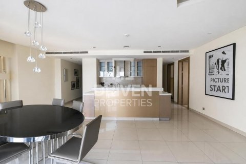 Apartment in Business Bay, Dubai, UAE 3 bedrooms, 181.16 sq.m. № 762676 - photo 6