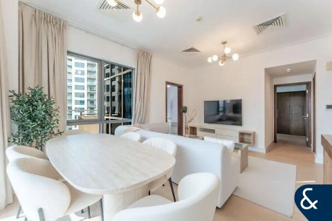 Apartment til salg i Downtown Dubai (Downtown Burj Dubai), Dubai, UAE 2 soveværelser, 132 kvm № 698444 - foto 2