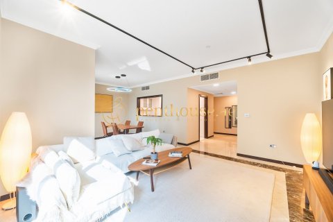 Lägenhet till försäljning i Jumeirah Beach Residence, Dubai, UAE 2 sovrum, 136 kvm Nr. 665118 - fotografi 3