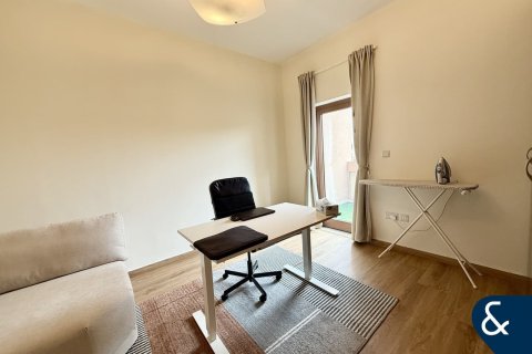 Townhouse sa Al Furjan, Dubai, UAE 3 silid-tulugan, 249 sq.m. № 688725 - larawan 16