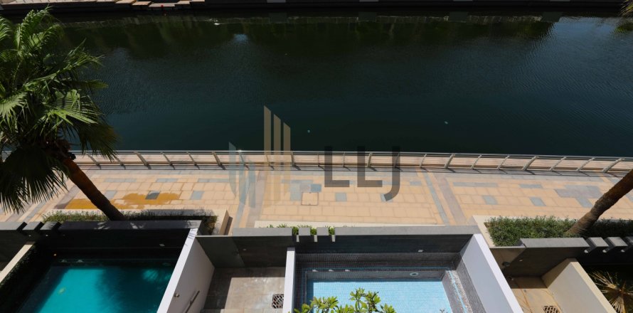 Kaupunkipientalo Al Raha Beach, Abu Dhabi, Arabiemiraatit 4 makuuhuonetta, 622.1 m2 № 669071