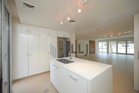 Maison de ville à vendre à Al Raha Beach, Abu Dhabi, EAU 4 chambres, 622.1 m2 № 669071 - photo 9