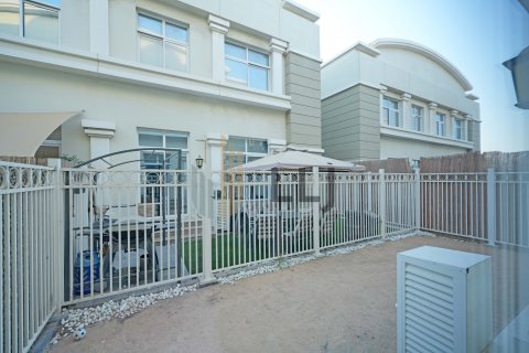 Māja Abu Dhabijā, AAE 4 istabas, 402.3 m2 Nr. 669065 - attēls 30