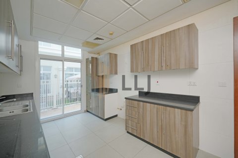 Māja Abu Dhabijā, AAE 4 istabas, 402.3 m2 Nr. 669065 - attēls 9