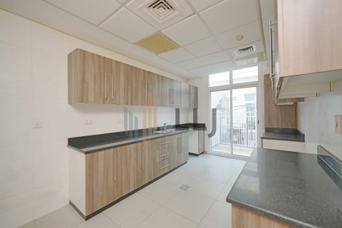 Māja Abu Dhabijā, AAE 4 istabas, 402.3 m2 Nr. 669065 - attēls 8