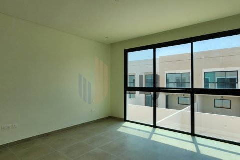 Kamienica do wynajęcia w Yas Island, Abu Dhabi, ZEA 3 sypialnie, 300 mkw., nr 669069 - zdjęcie 13