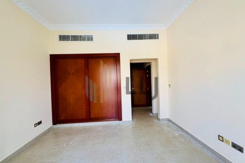 Villa para arrendamento em Al Qurm, Abu Dhabi, EAU 4 quartos, 198.3 m2 № 669068 - foto 8