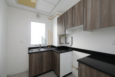Abu Dhabi, BAE’de kiralık вилла 4 yatak odası, 681.9 m&sup2; No 669066 - fotoğraf 10