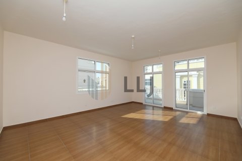 Abu Dhabi, BAE’de kiralık вилла 4 yatak odası, 681.9 m&sup2; No 669066 - fotoğraf 8