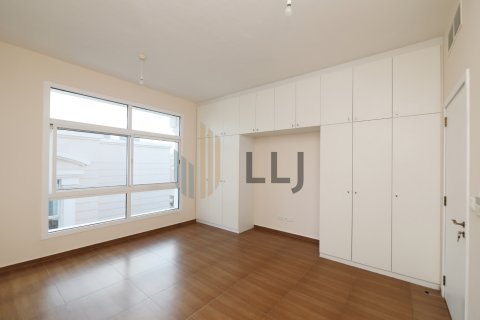 Abu Dhabi, BAE’de kiralık вилла 4 yatak odası, 681.9 m&sup2; No 669066 - fotoğraf 16